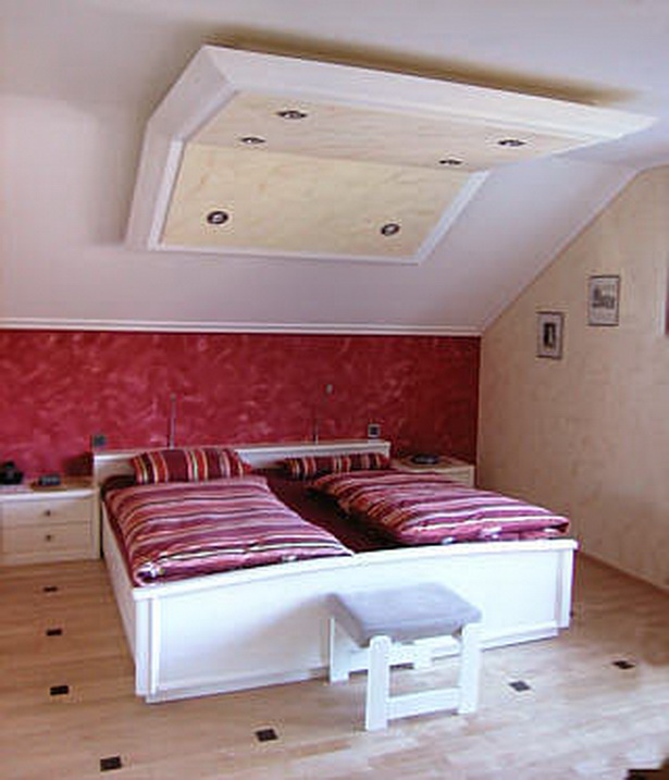 schlafzimmer-mit-schrge-65-9 Hálószoba lejtős mennyezet