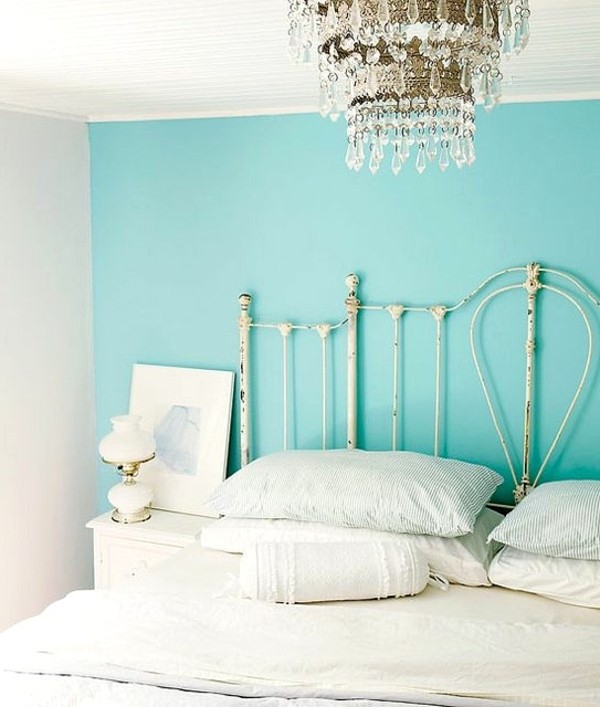 blaue-wandfarbe-schlafzimmer-20_2 Kék fal színes hálószoba