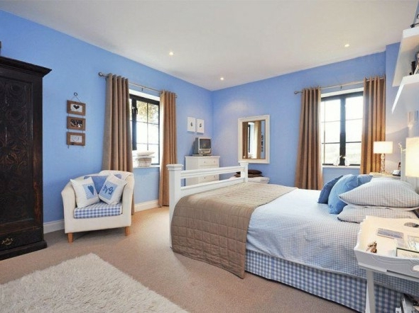 blaue-wandfarbe-schlafzimmer-20_6 Kék fal színes hálószoba