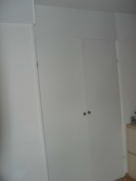 schrank-als-raumteiler-schlafzimmer-44_17 A szekrény, mint egy szoba elválasztó egy hálószoba