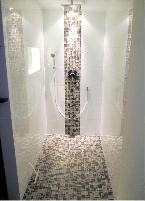 geflieste-bder-mit-mosaik-84_11 Csempézett fürdőszoba mozaik