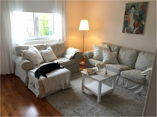 kleines-wohnzimmer-groes-sofa-48_2 Kis nappali nagy kanapé