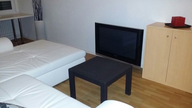 kleines-wohnzimmer-groes-sofa-48_3 Kis nappali nagy kanapé