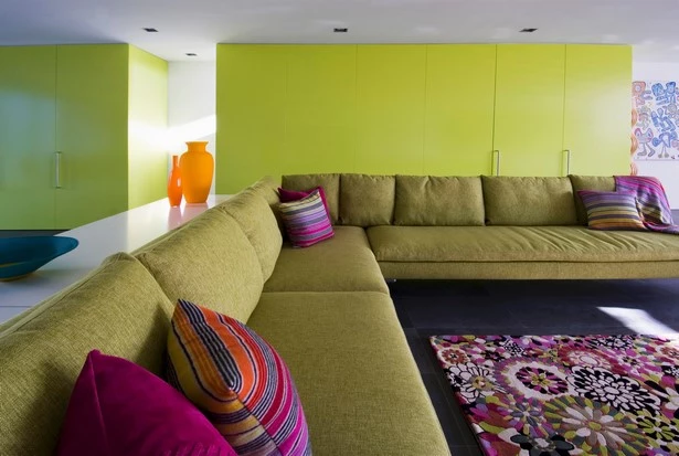 wohnzimmer-farbe-ideen-2022-06_7-18 Nappali színes ötletek 2022