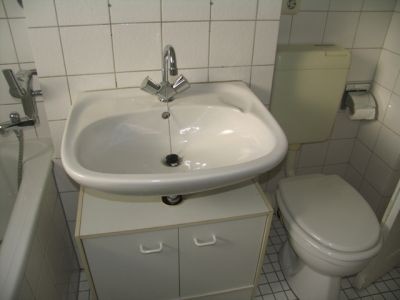sehr-kleines-badezimmer-ideen-57_16 Nagyon kis fürdőszoba ötletek