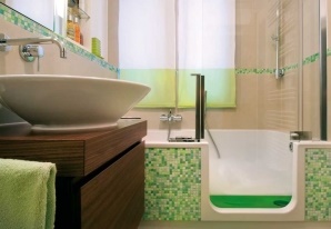 dusche-und-badewanne-in-kleinem-bad-37_7 Zuhanyzó és kád kis fürdőszoba