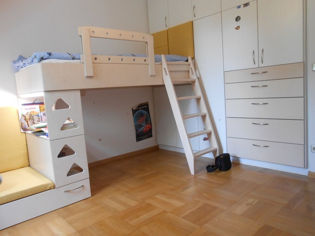 kinderzimmer-mit-hochbett-gestalten-91 Tervezés gyermekszoba tetőtéri ágy