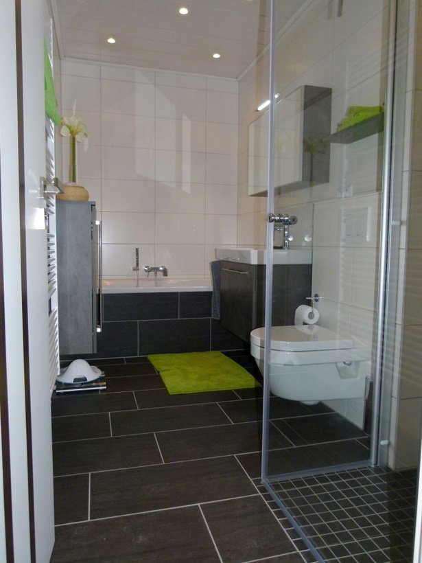 kleines-badezimmer-mit-badewanne-und-dusche-16_4 Kis fürdőszoba káddal és zuhanyzóval