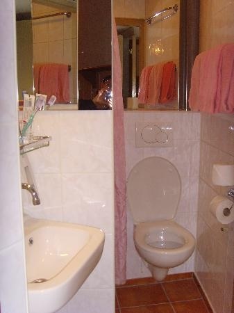 mini-badezimmer-mit-dusche-74_14 Mini fürdőszoba zuhanyzóval