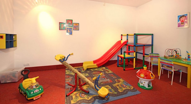 spielzimmer-fr-kleinkinder-99_17 Játszószoba kisgyermekek számára