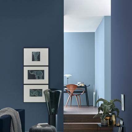 blaue-wandfarbe-wohnzimmer-60_14 Kék fal színes nappali