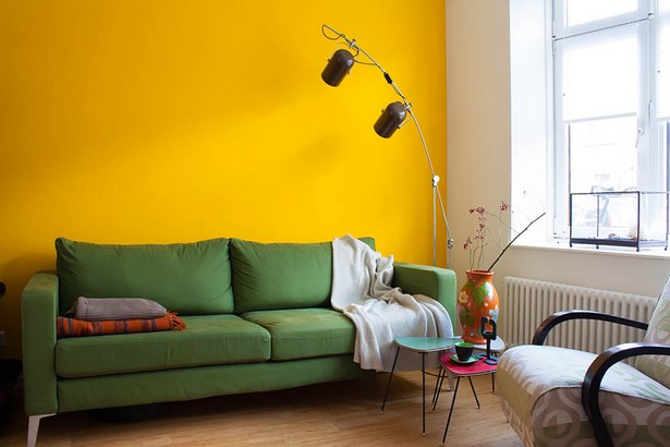 gelbe-wandfarbe-wohnzimmer-50_6 Sárga fal színes nappali