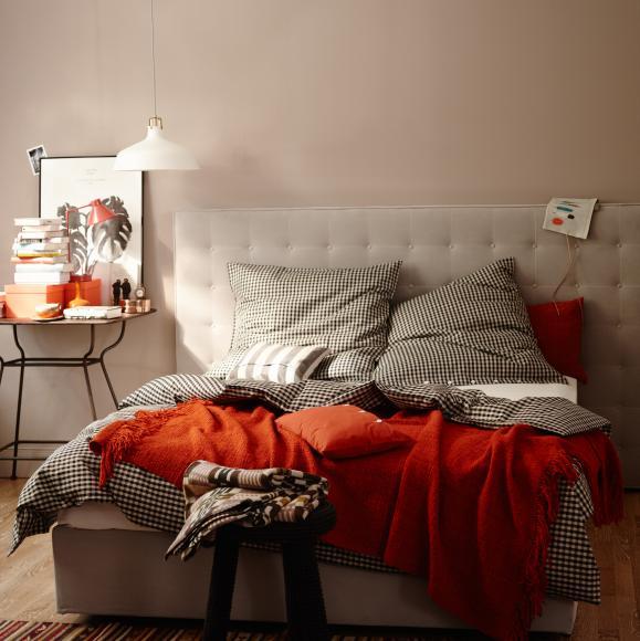 wandfarbe-schlafzimmer-braune-mobel-75_6 Fal színes hálószoba barna bútorok