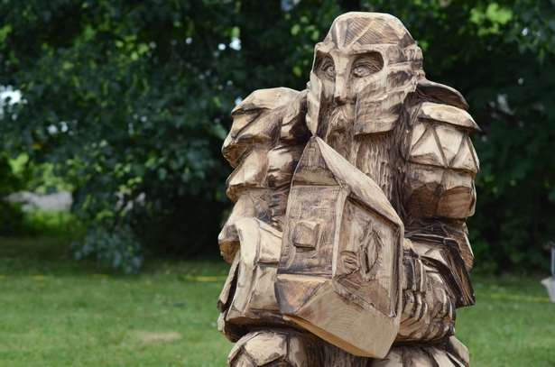 holzfiguren-selber-machen-garten-62_14 Készítsen fából készült figurákat saját kertjében