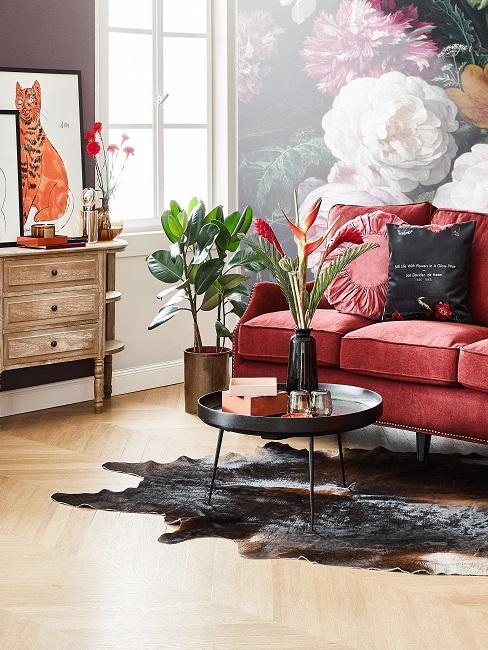 wohnzimmer-einrichten-mit-rotem-sofa-68_17 Nappali berendezése piros kanapéval