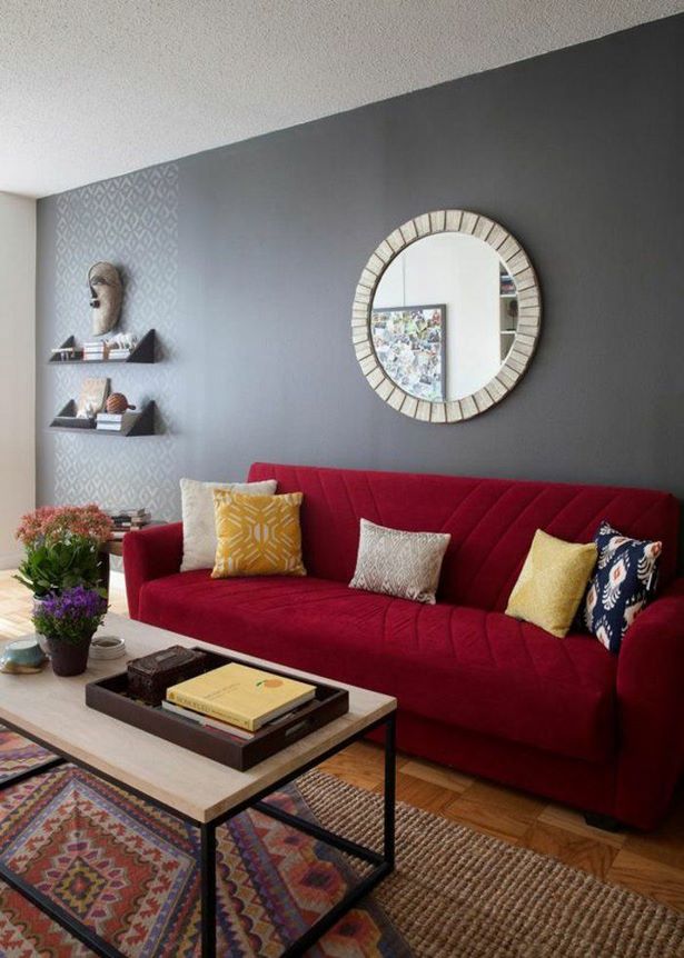 wohnzimmer-einrichten-mit-rotem-sofa-68_19 Nappali berendezése piros kanapéval