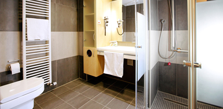 ausstattung-badezimmer-69 Fürdőszoba felszereltsége