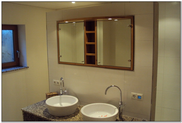 badezimmer-spiegelschrank-holz-36_17 Fürdőszoba tükör szekrény fa