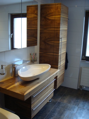 badezimmermbel-aus-holz-06_15 Fából készült fürdőszoba bútorok