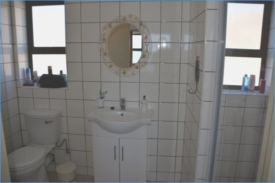 losungen-fur-kleine-badezimmer-62_9 Megoldások kis fürdőszobákhoz