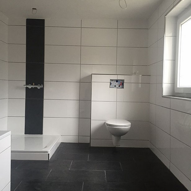 weisse-bodenfliesen-bad-53_12 Fehér padlólapok fürdőszoba