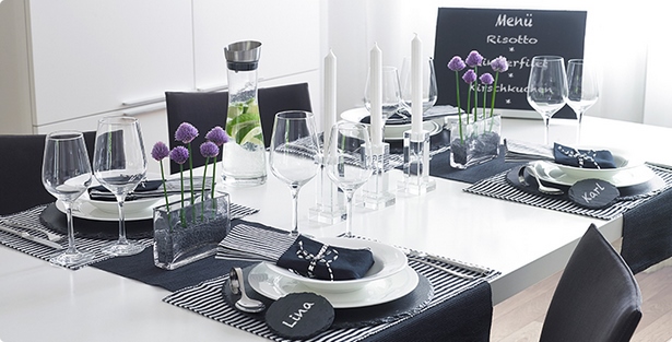 tischdeko-schwarz-weiss-ideen-21_13 Asztali dekoráció fekete fehér ötletek