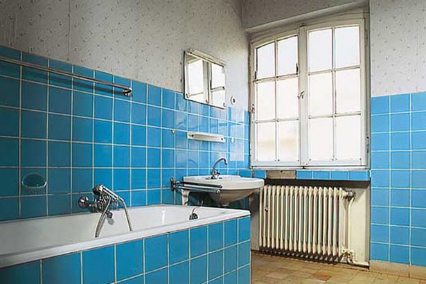 badezimmer-gestalten-blaue-fliesen-02_2 Fürdőszoba design kék csempe