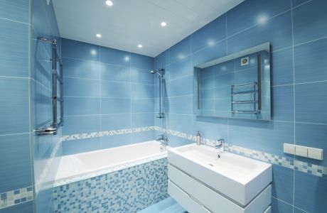 badezimmer-gestalten-blaue-fliesen-02_5 Fürdőszoba design kék csempe