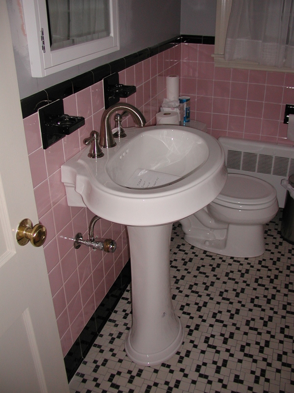 kleines-bad-gross-wirken-lassen-17_11 Készíts egy kis fürdőszoba jól néz ki