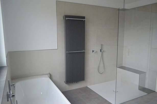 bad-halbhoch-gefliest-modern-81_6-17 Modern félig magas csempézett fürdőszoba