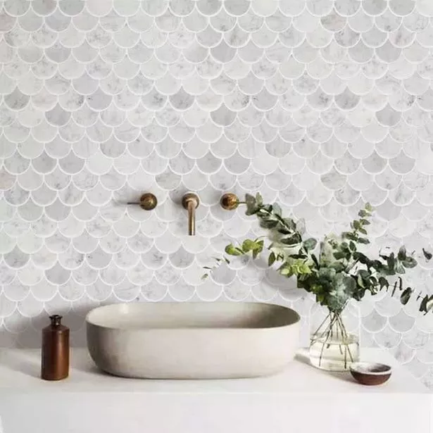 badezimmer-grau-weiss-mosaik-21_15-7 Fürdőszoba szürke fehér mozaik