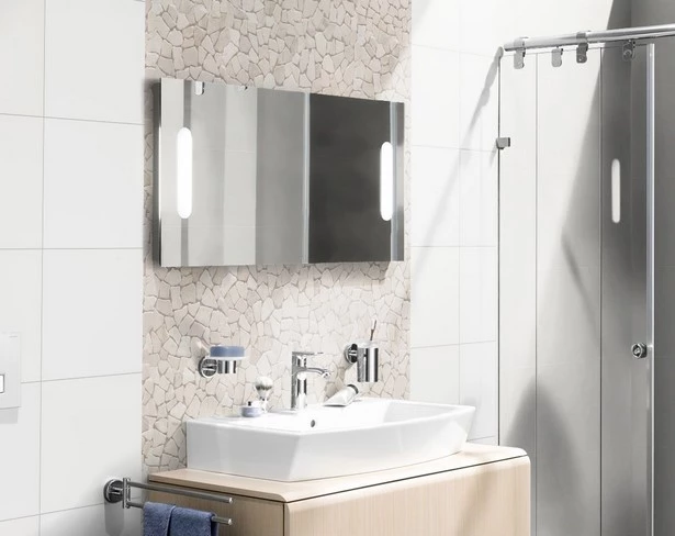 badezimmer-grau-weiss-mosaik-21_4-12 Fürdőszoba szürke fehér mozaik