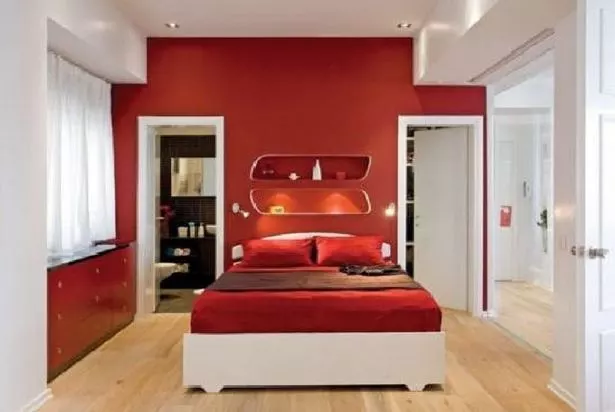 rote-wand-im-schlafzimmer-88_7-12 Piros fal a hálószobában
