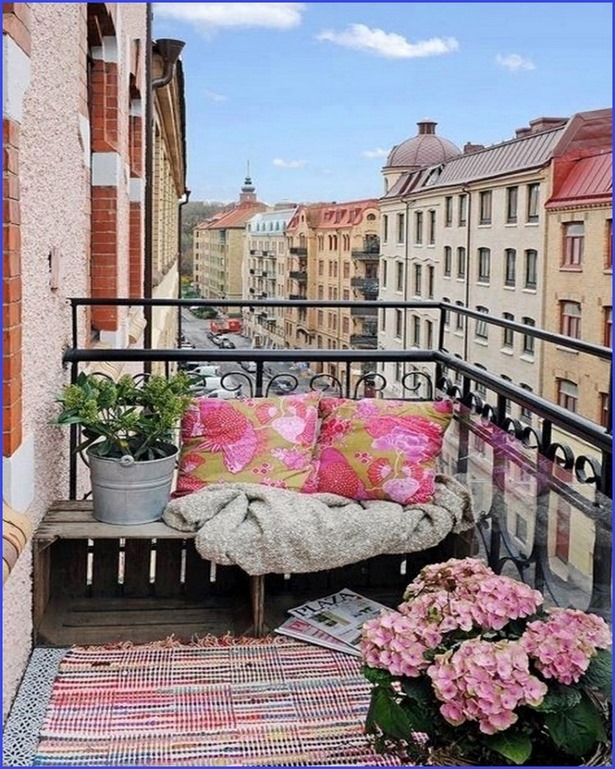 balkon-bunt-gestalten-62_16 Erkély tervezés színes