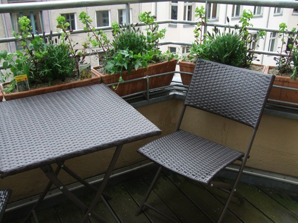 kleine-balkone-gartenmobel-51_11 Kis erkélyek kerti bútorok