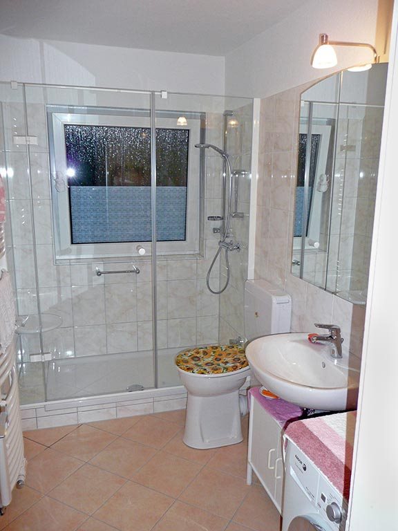 kleines-bad-renovieren-vorher-nachher-67_4 Kis fürdőszoba átalakítás előtt után