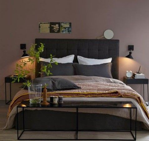 wandfarbe-schlafzimmer-dunkle-mobel-45_11 Fal színes hálószoba sötét bútorok