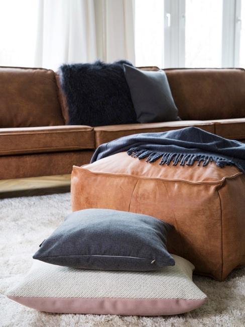 welche-wandfarbe-passt-zu-brauner-couch-82_15 Melyik falszín illik a barna kanapéhoz