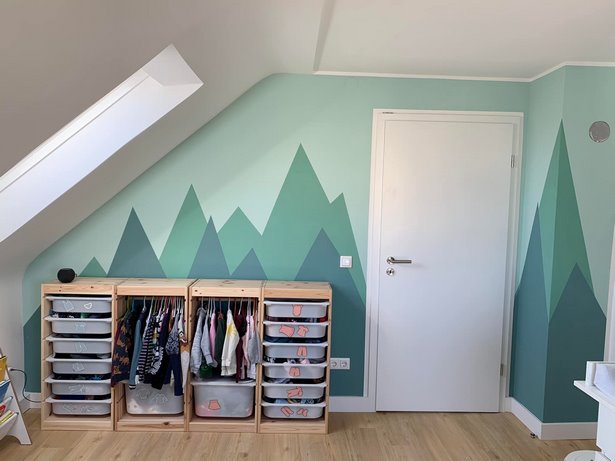 Gyermekszoba kék fal