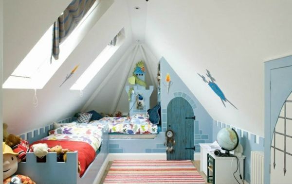 kinderzimmer-dachboden-einrichten-25_6 Gyerekszoba tetőtéri bútor