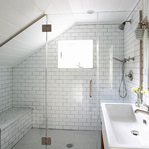 badideen-fr-kleine-bder-mit-dachschrge-76_3 Fürdő ötletek kis fürdőszoba lejtős tető