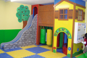 kinderspielzimmer-einrichten-25_12 Hozzon létre egy gyermek játszószobát