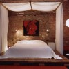 Hálószoba négy poszter ágy