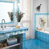 Fürdőszoba design kék csempe